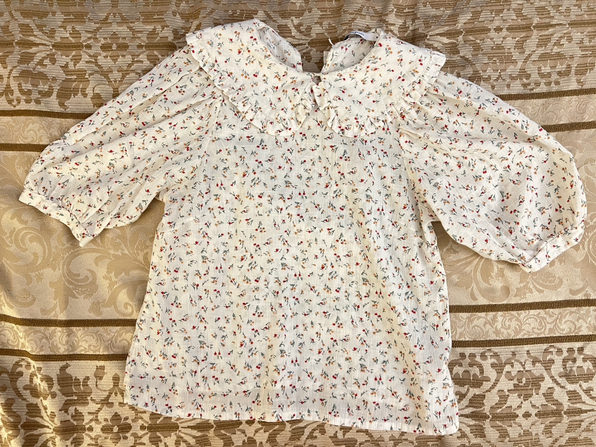 Floral blouse thumbnail