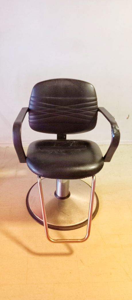 Hairstylist  salon chair - photo 2