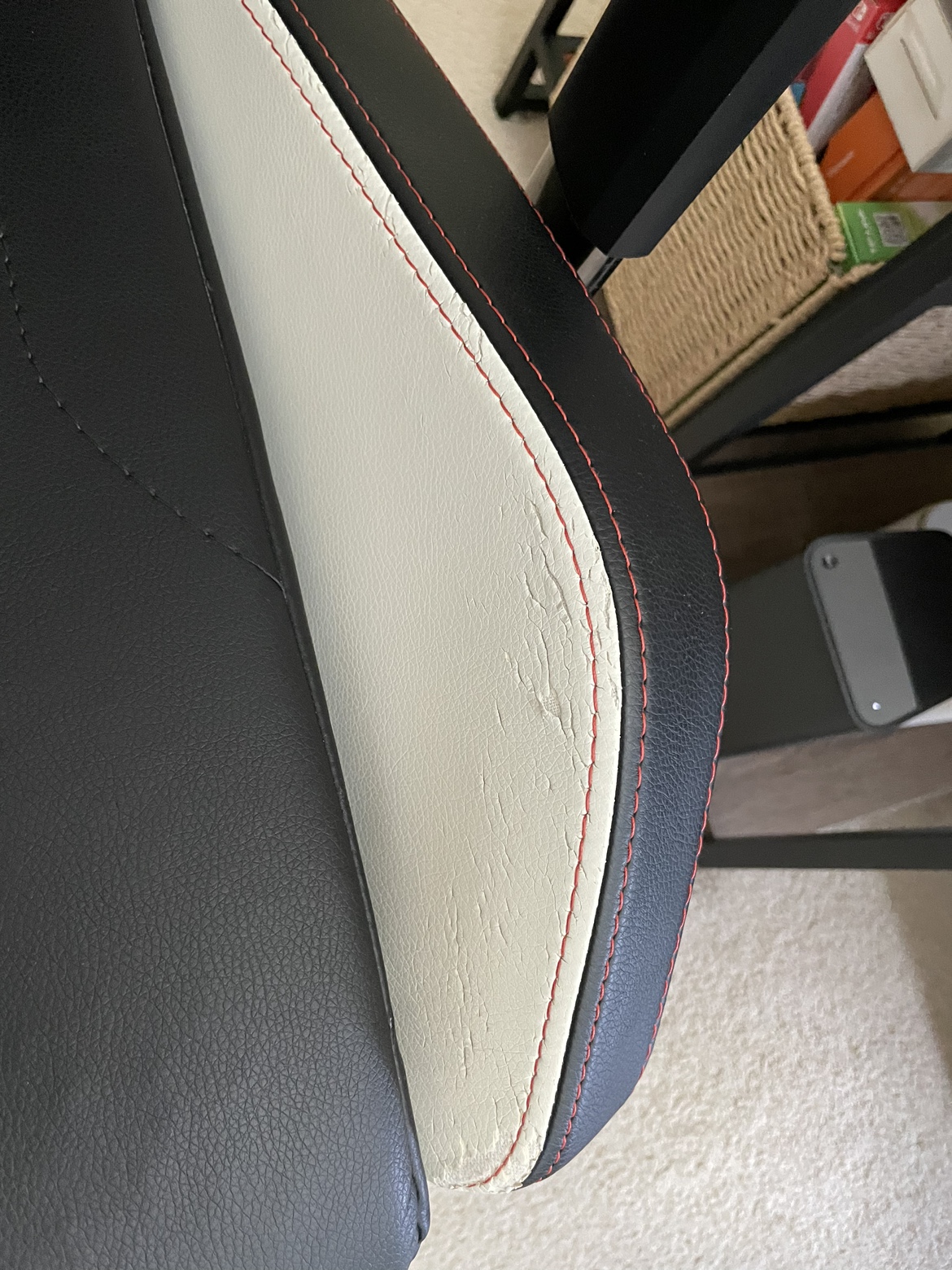 Secret lab gaming chair (omega 2020) - photo 3