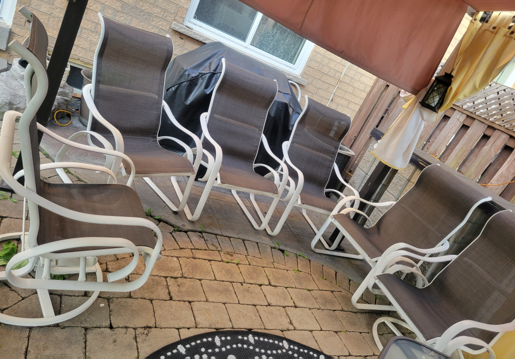 6 Outdoor chairs