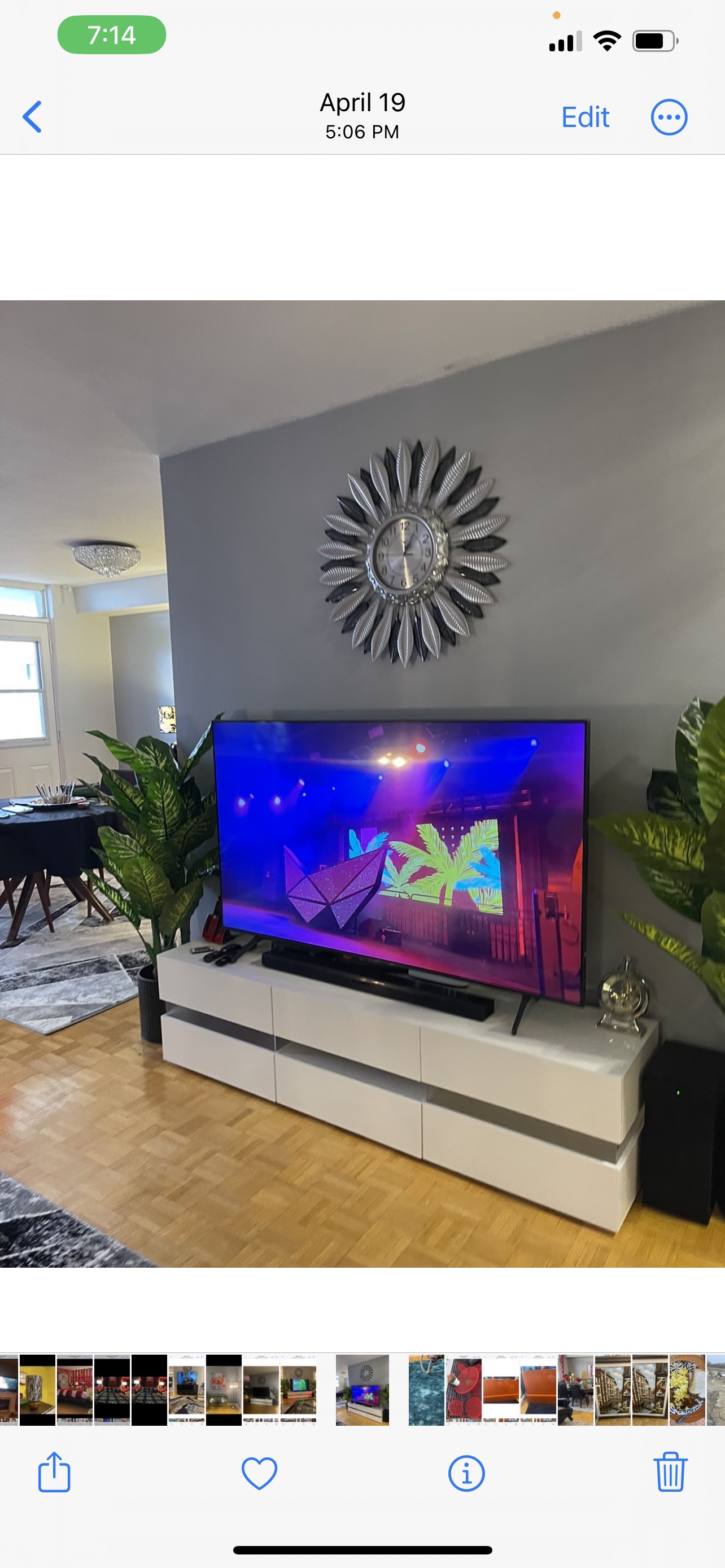 White TV stand image indicator(4)