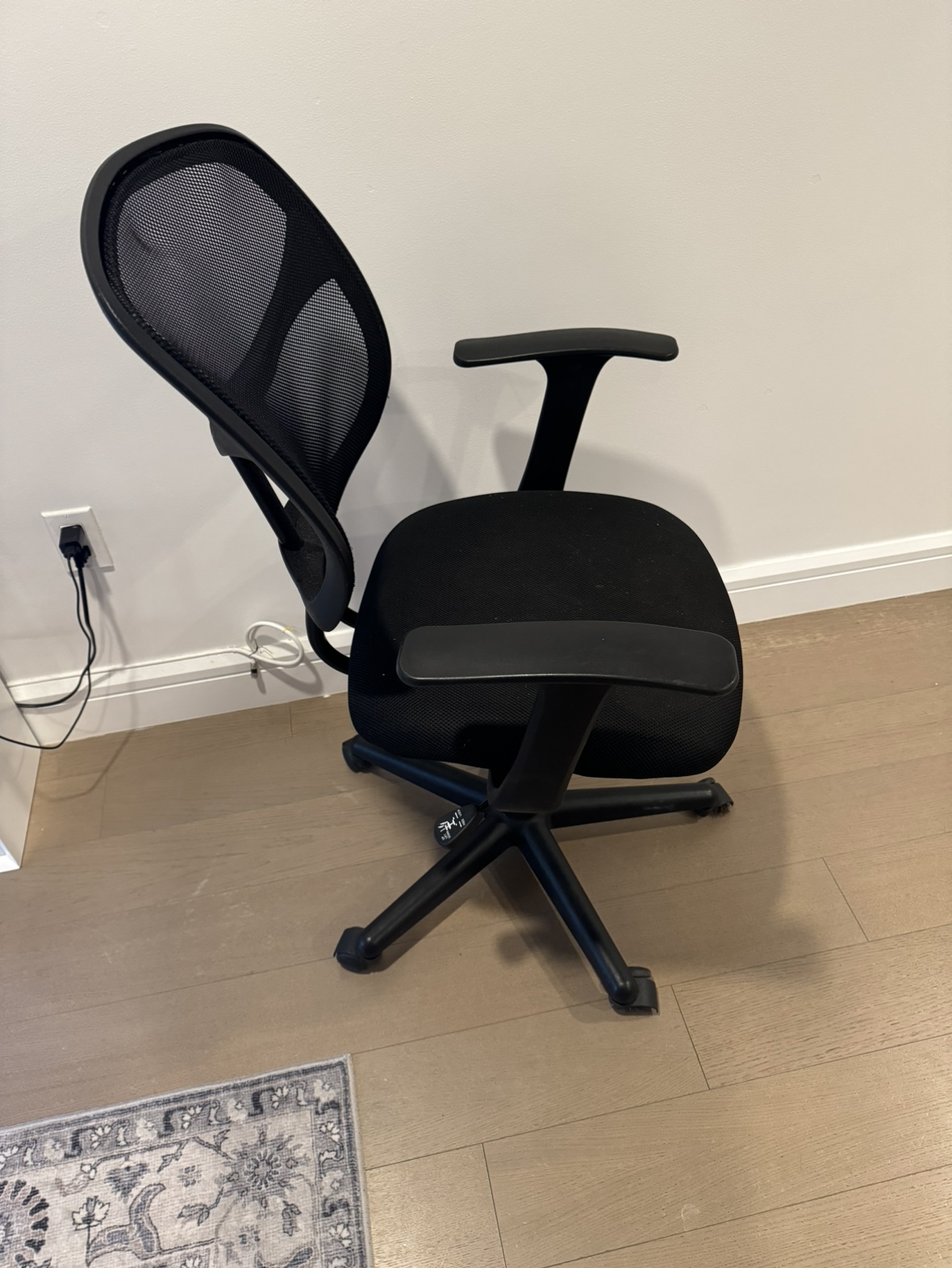 Free desk chair - photo 2