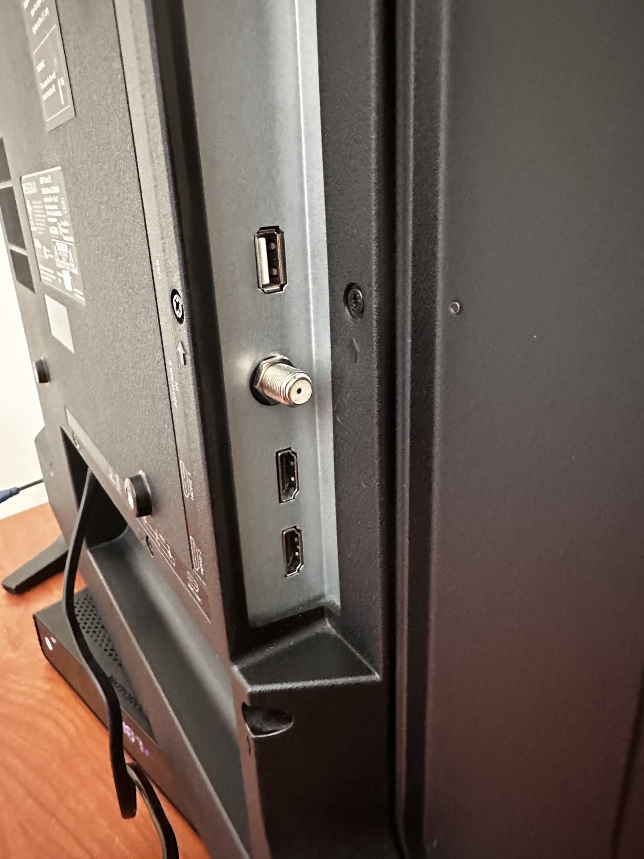 40” INSIGNA LED TV image indicator(4)