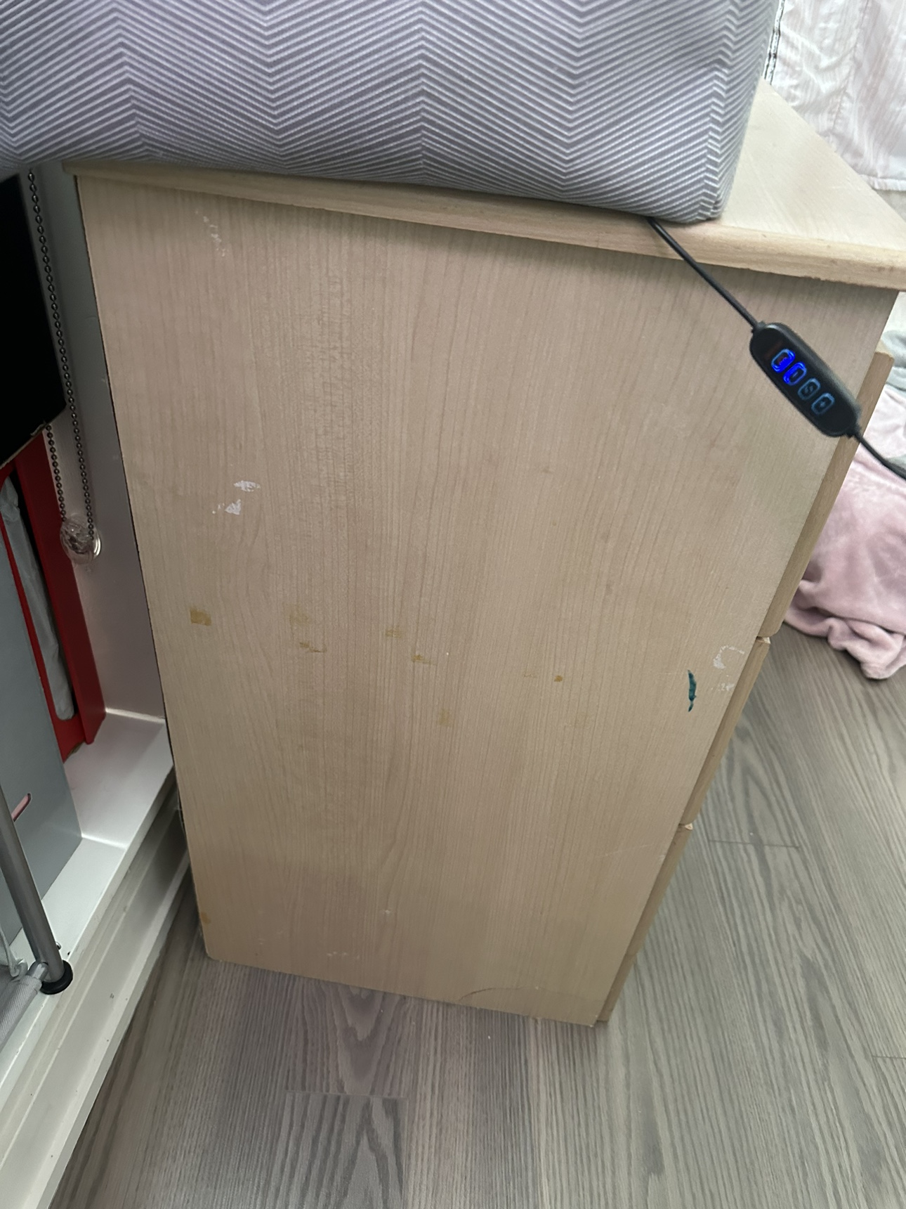 6 Drawer Dresser (Moving Sale) - photo 4