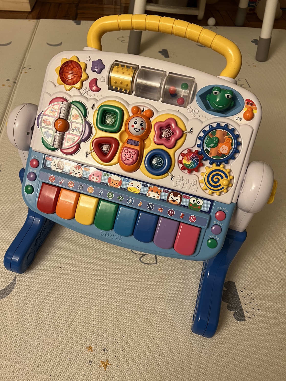 Edutable, sit to stand walker for baby