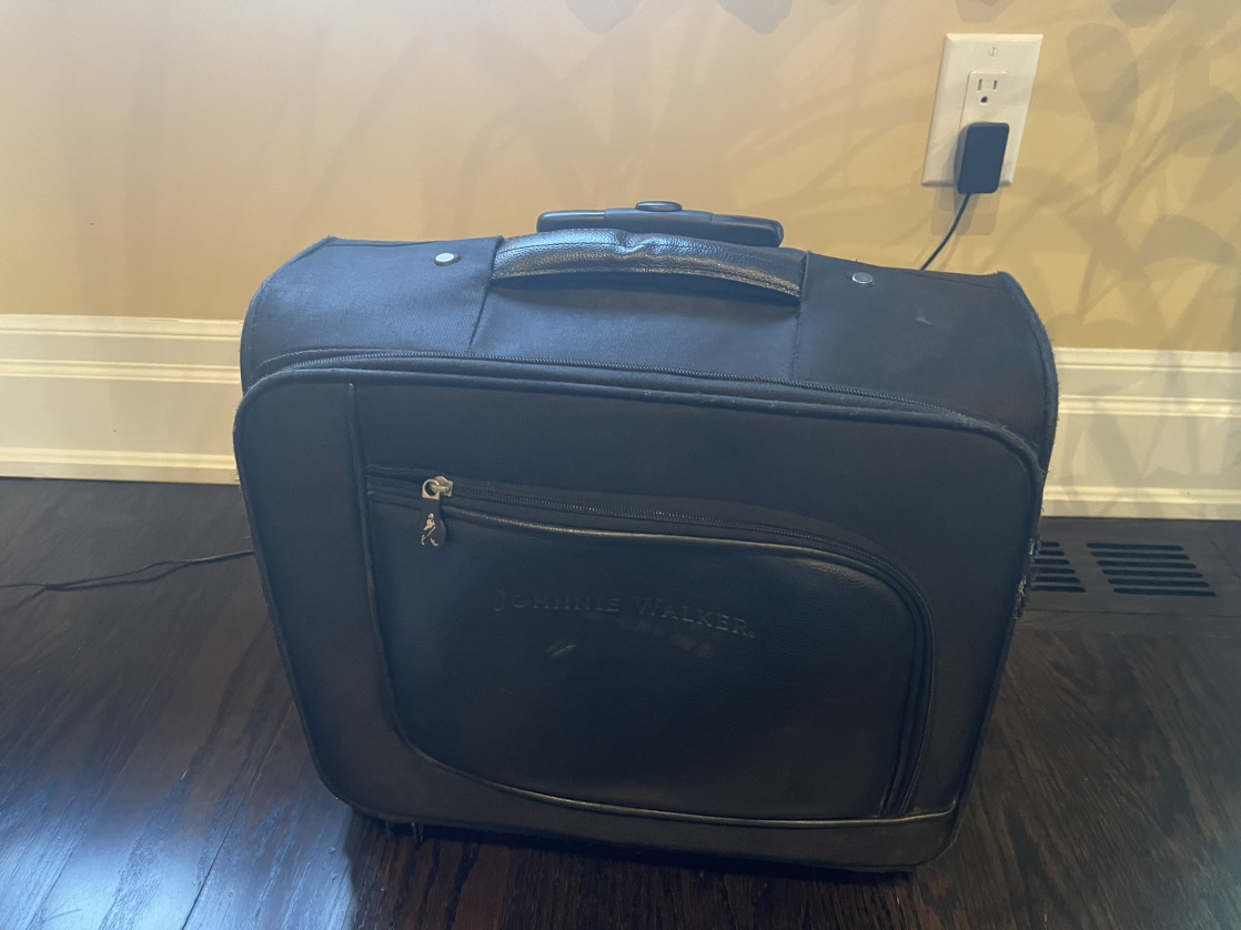 Small carry on roller bag/Suitcase