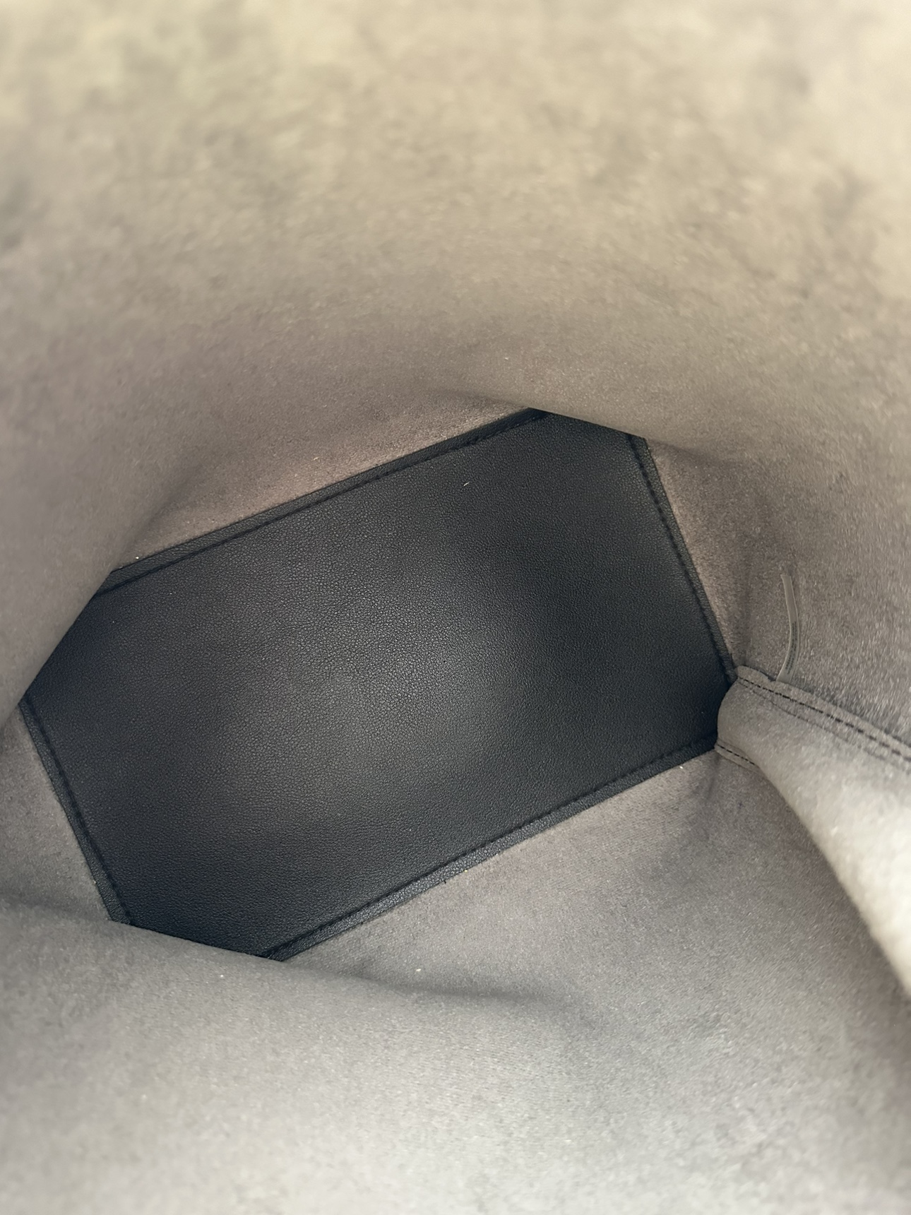 NEW! Bucket Shoulder Bag image indicator(4)