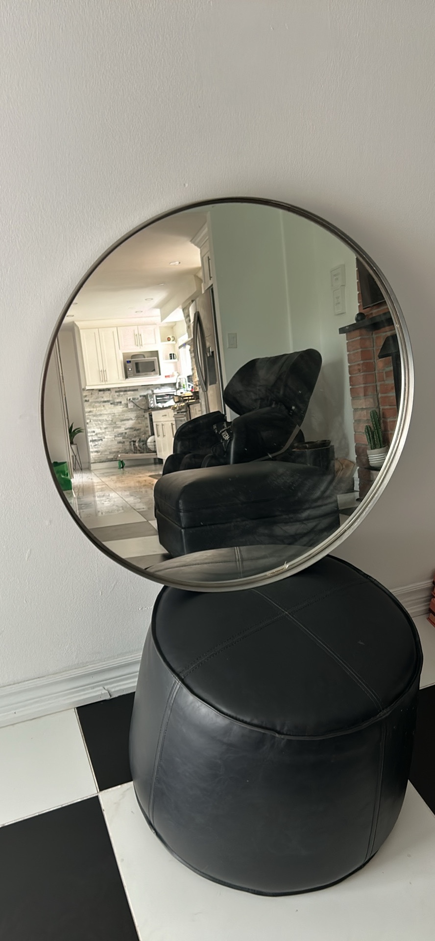 Mirror thumbnail