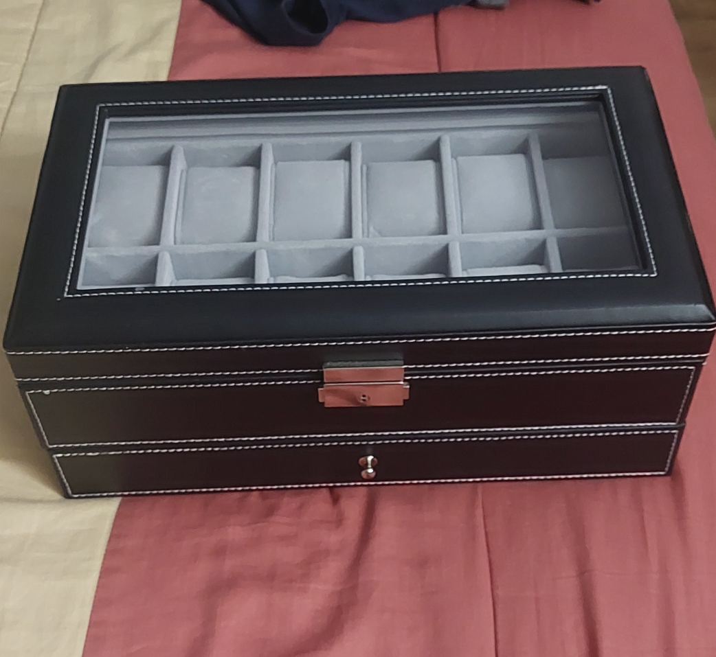 Watch and accessories case