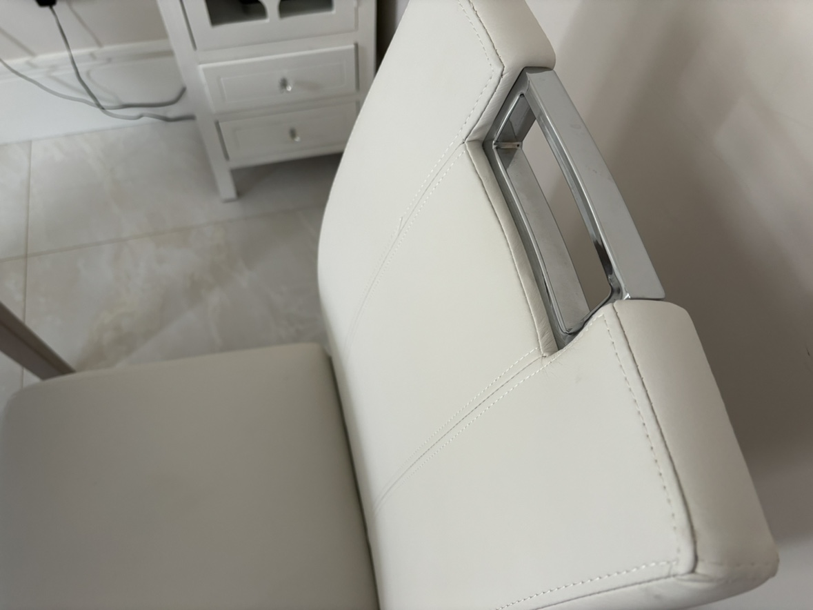 Dining table+ 2chairs image indicator(10)