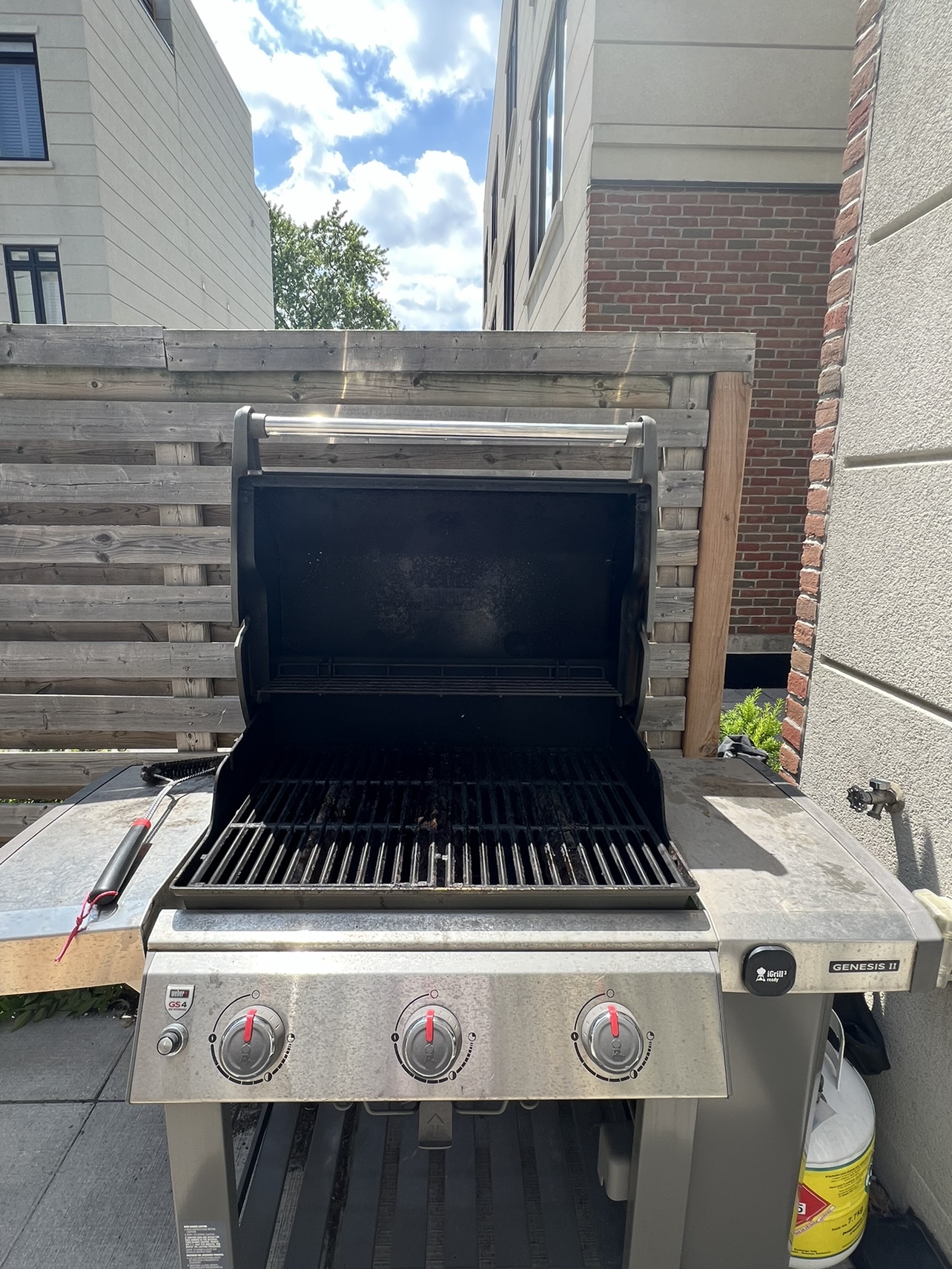 Weber Genesis III BBQ Black (Cover, Propane Tank, Utensils) - photo 2