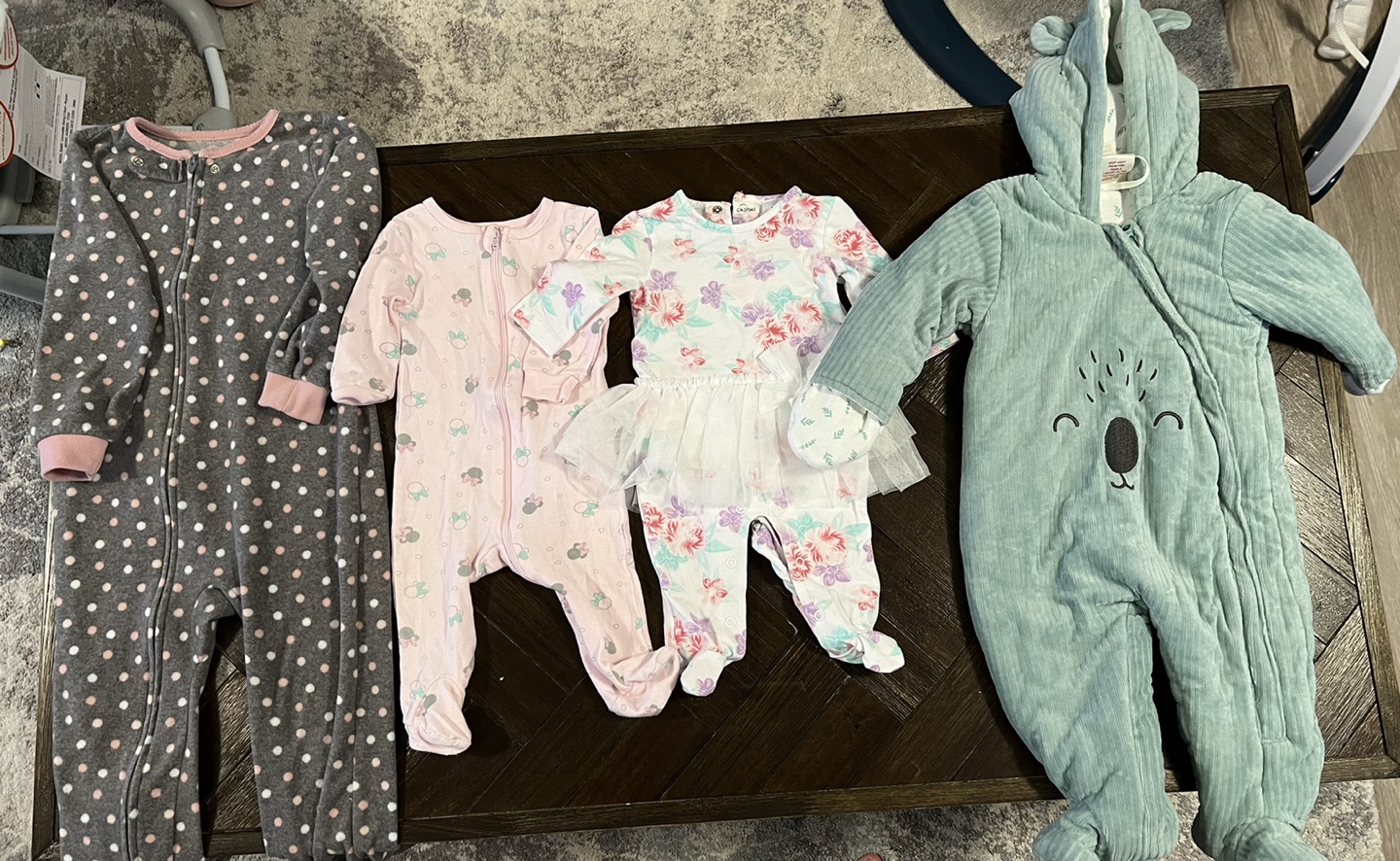 Baby clothes thumbnail