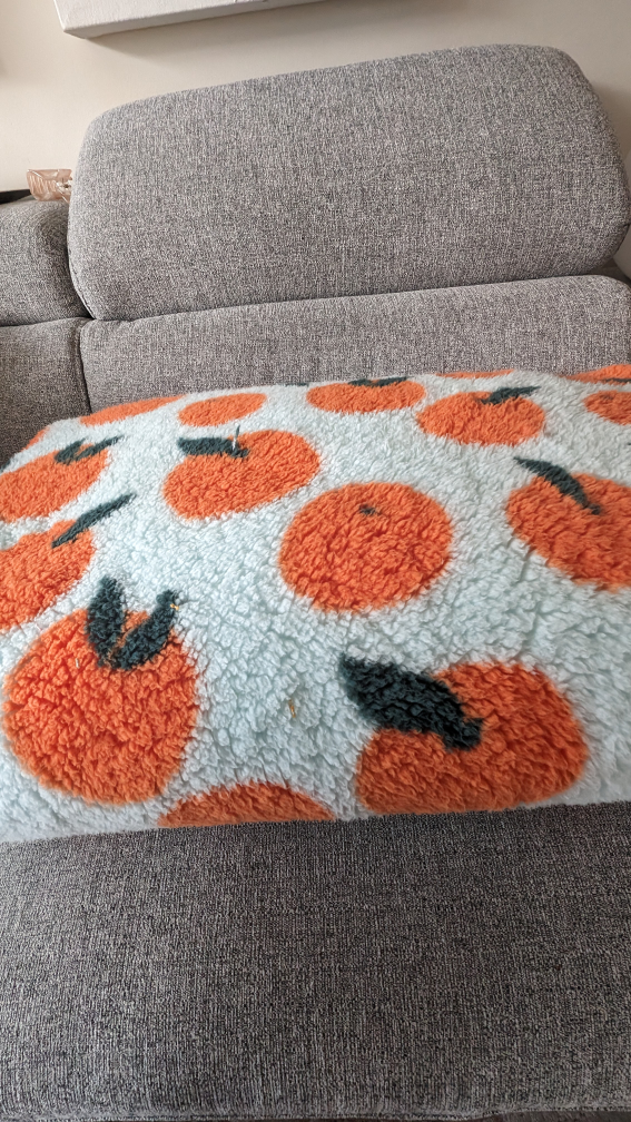 Fleece throw blanket with oranges - photo 2