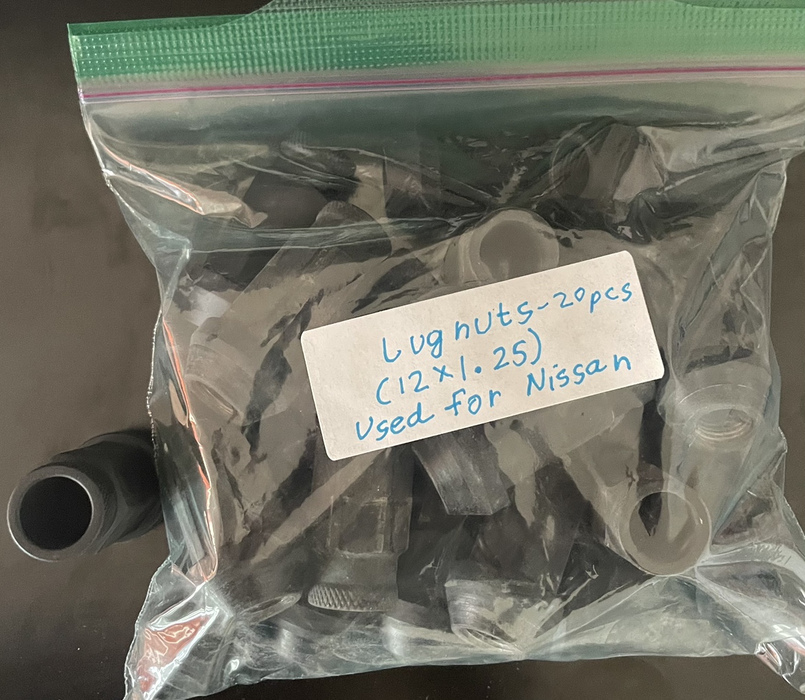 Black lug nuts for custom rims (12*1.25)
