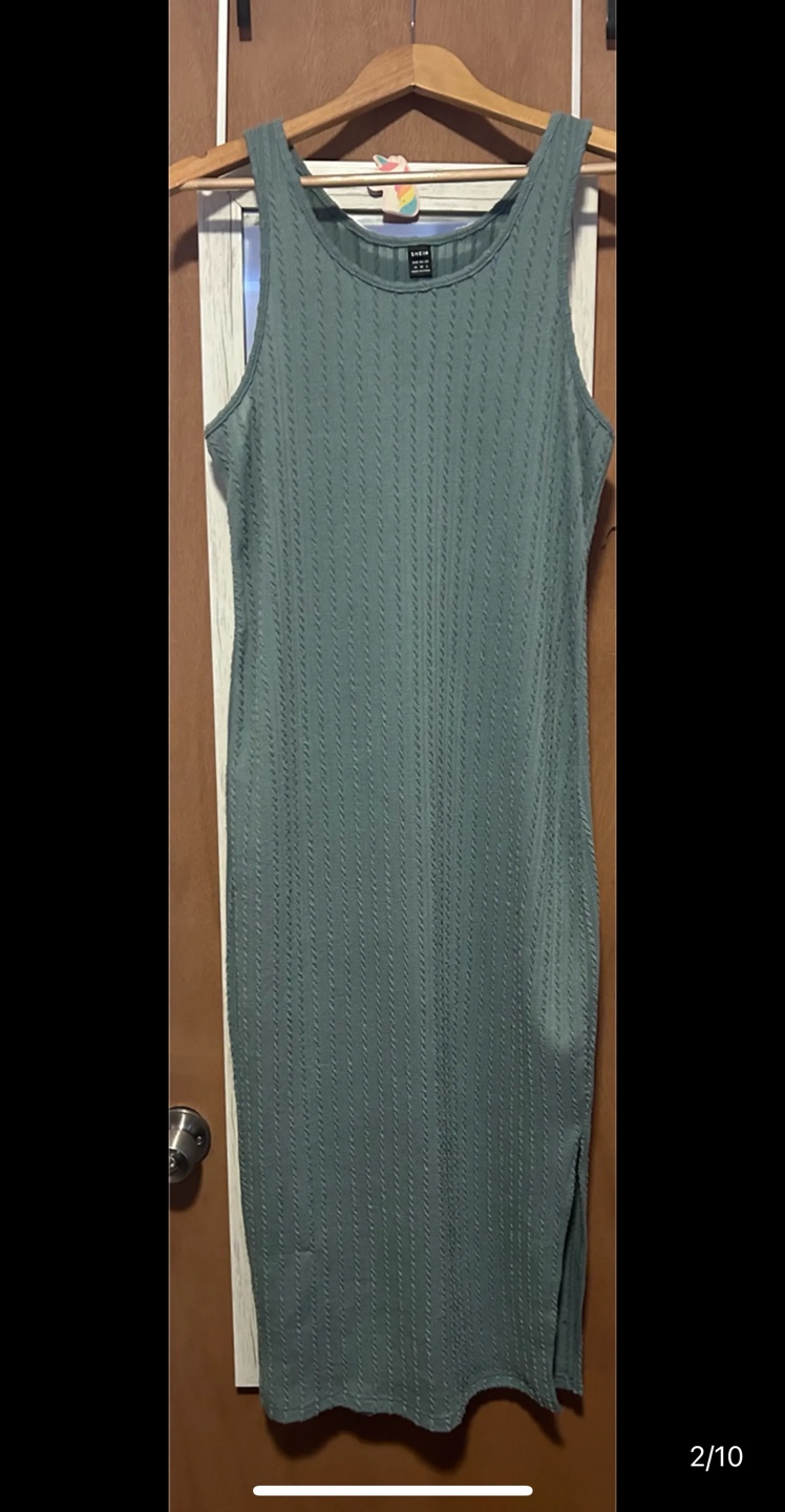 Maternity Dresses and bathing suits - photo 2