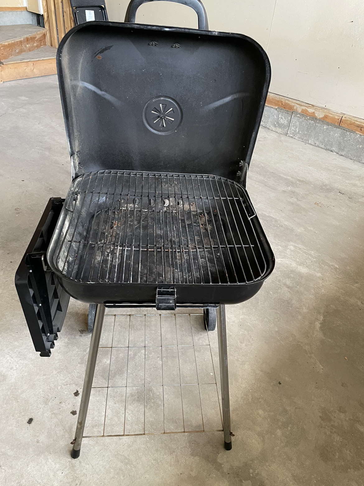 Charcoal grill - photo 2