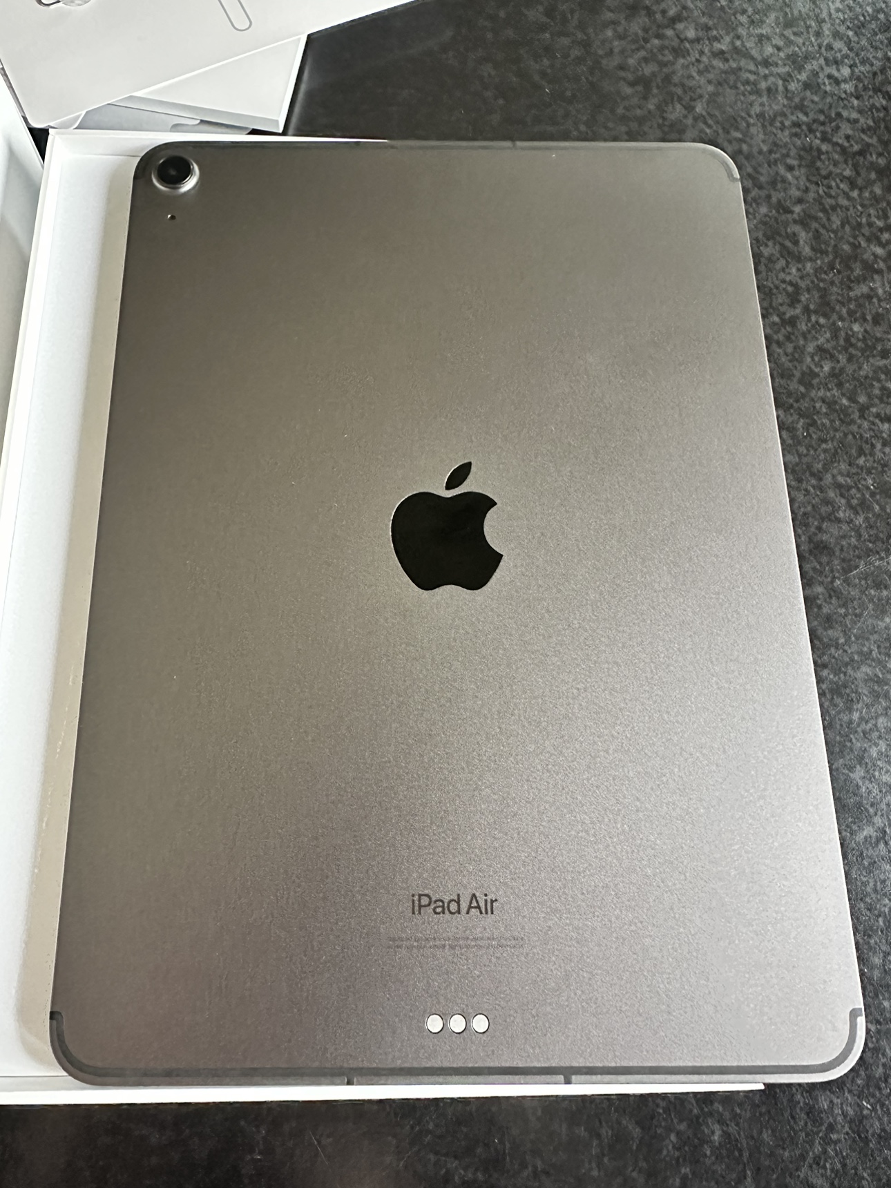 Ipad Air 5th Gen Wifi + Cellular - photo 4