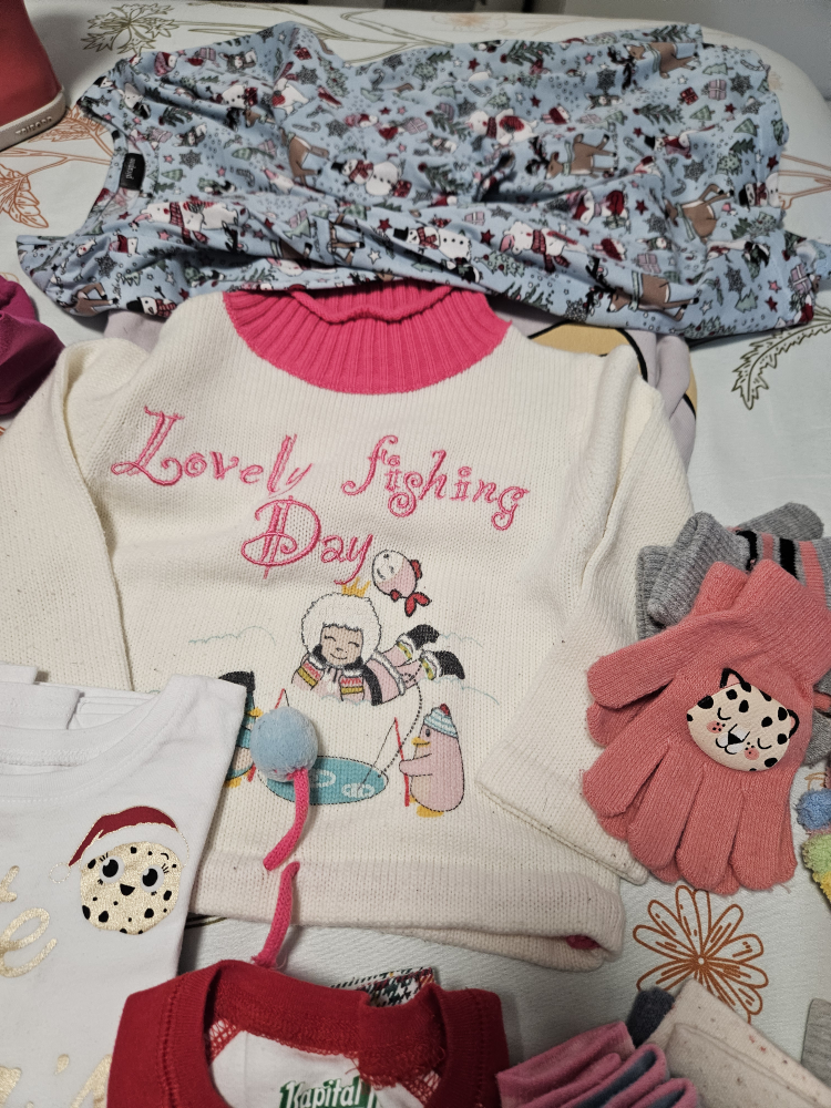 4T Girl clothes thumbnail