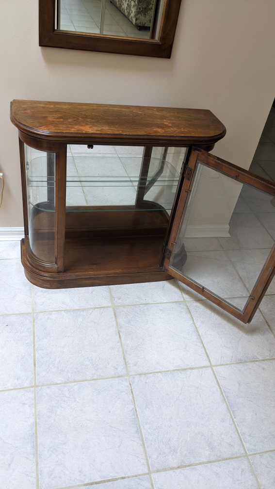 MOVING - Lighted Display Case & Mirror image indicator(3)