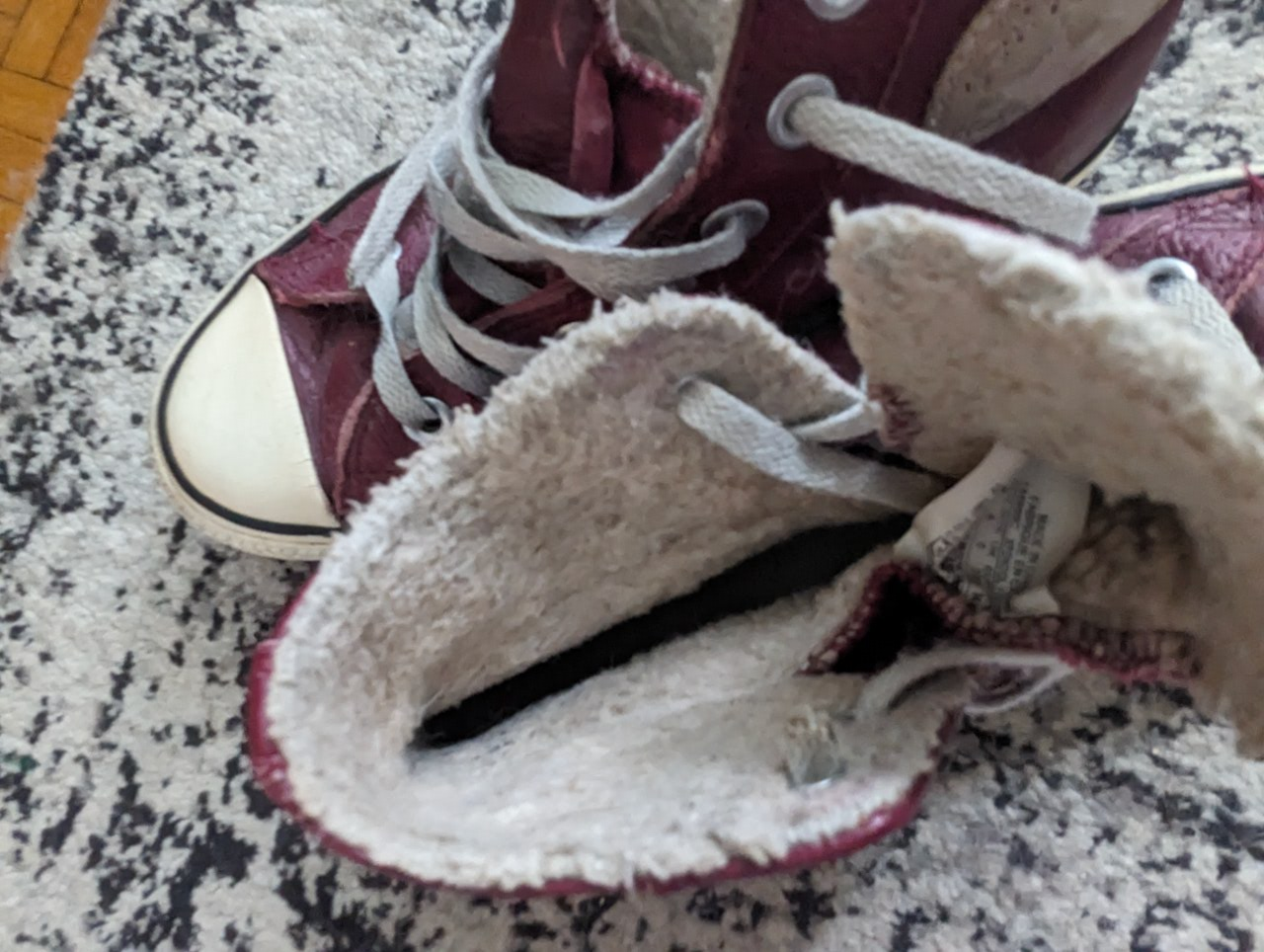 Unisex Converse image indicator(3)