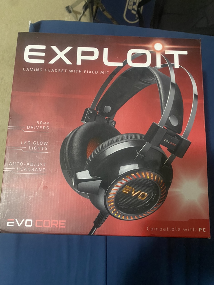 Gaming headset with fixed mic - photo 2