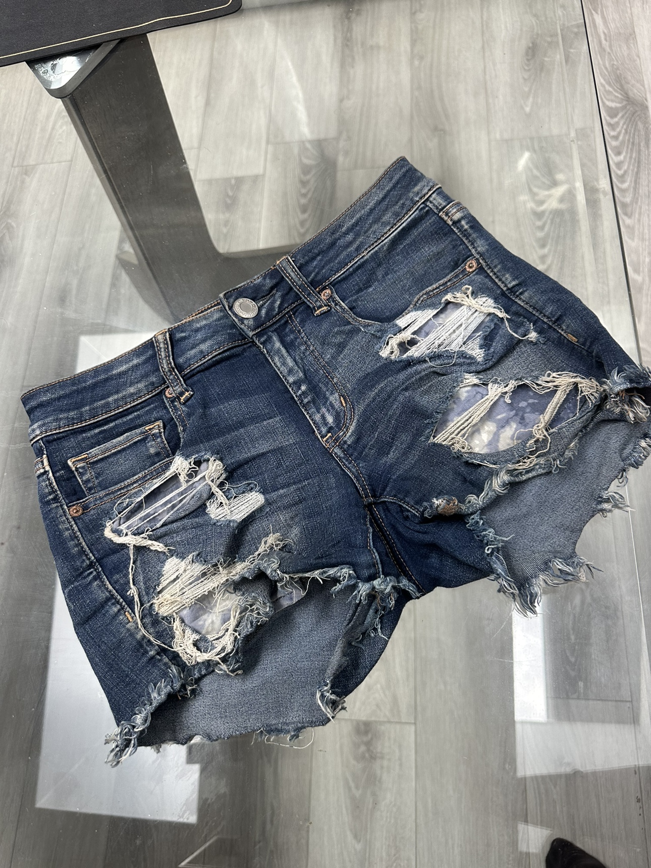 American Eagle - Blue Ripped Jean Shorts image indicator(3)