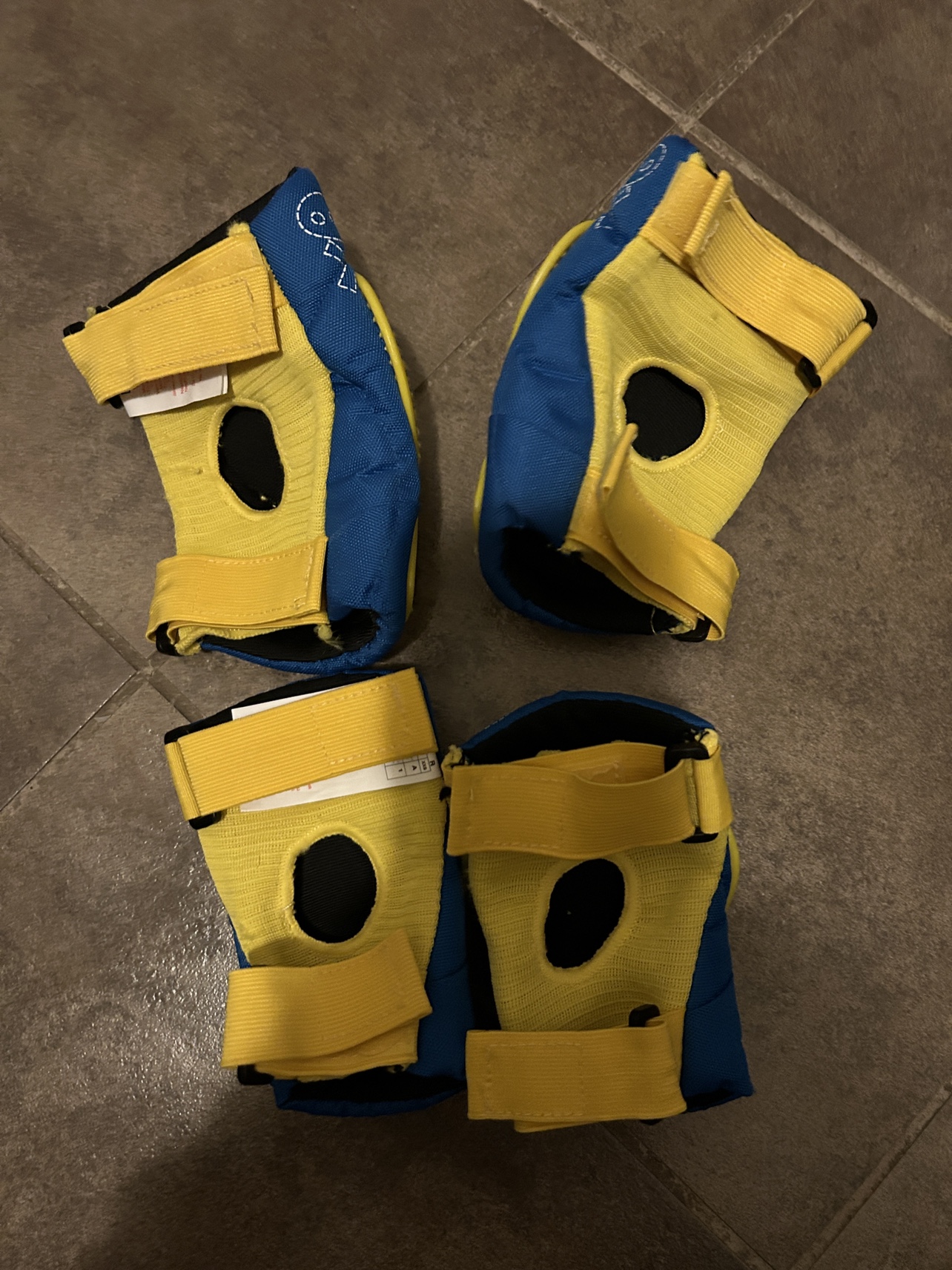 Kids knee and elbow protective pad ( new) - photo 2