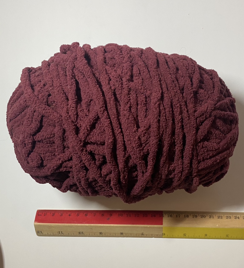 ⚠️NEEDS TO GO⚠️ Fluffy maroon yarn ball for knitting or crochet image indicator(2)