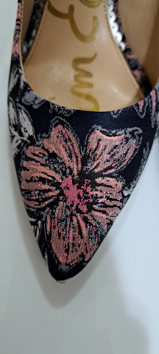 Flowery elegant shoes Sam Edelman 🤎🖤 size 7.5 (37.5) image indicator(6)