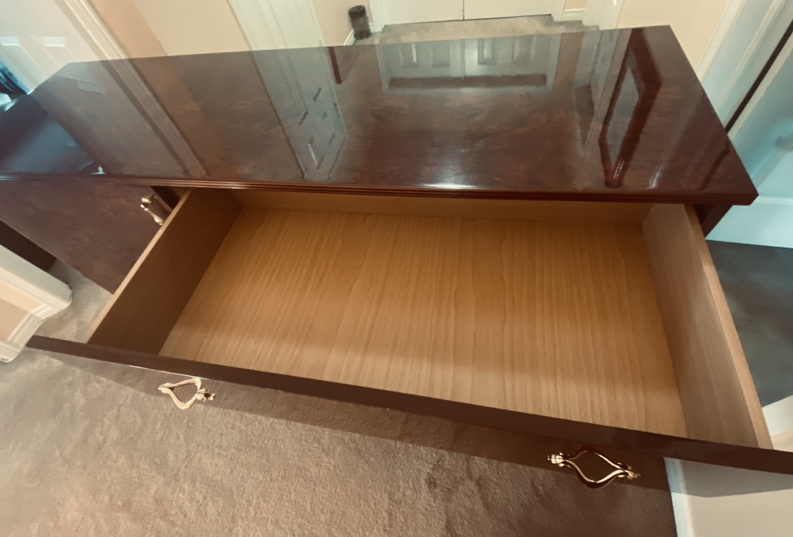 Bedroom set Queen, made in Italy - Italian style need to go ASAP image indicator(3)