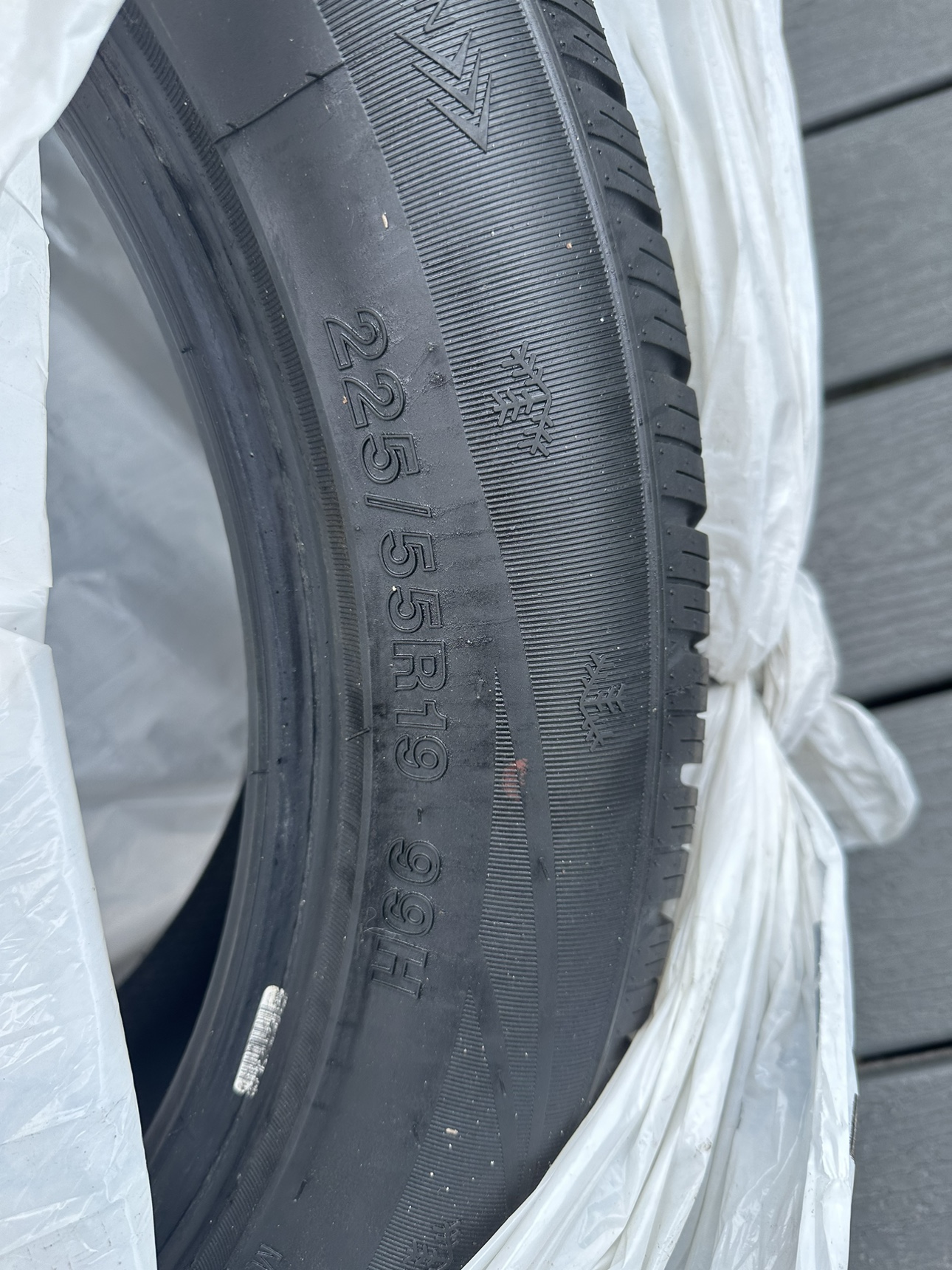 Winter tires 225/55R19 - photo 2