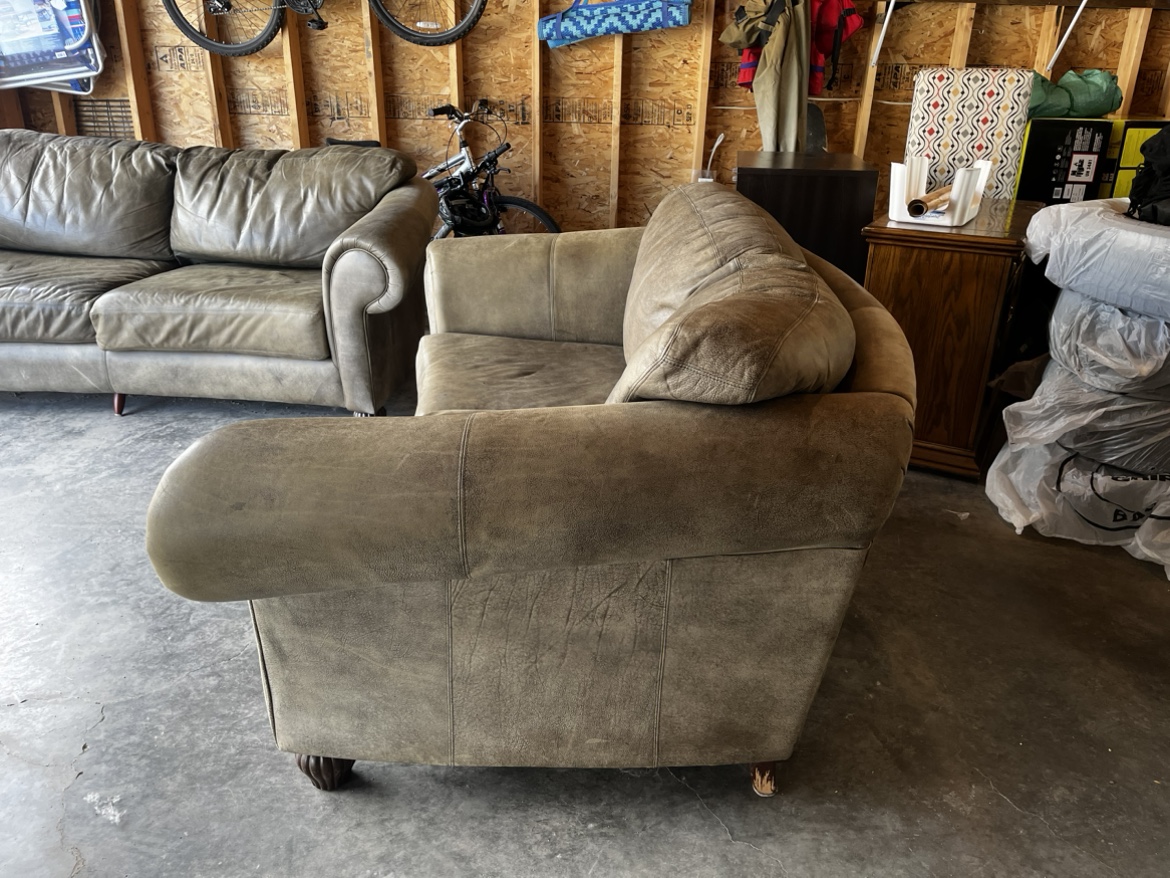Love seat - photo 2