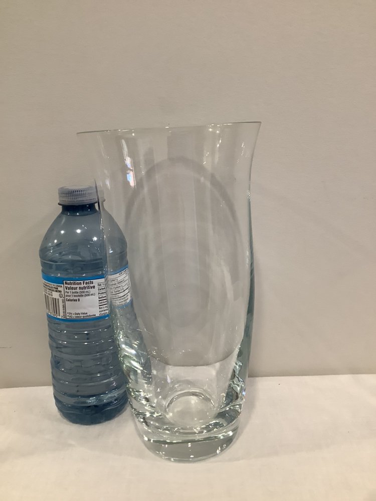 ❤️ Clear Crystal Vases, $10 each or take both $15 image indicator(4)