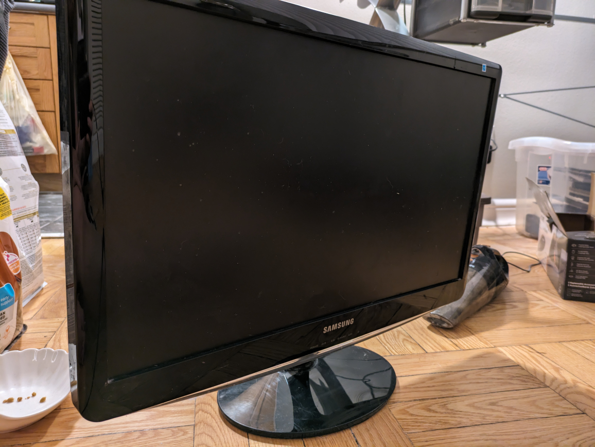 Samsung 24" Monitor - Model B2430H