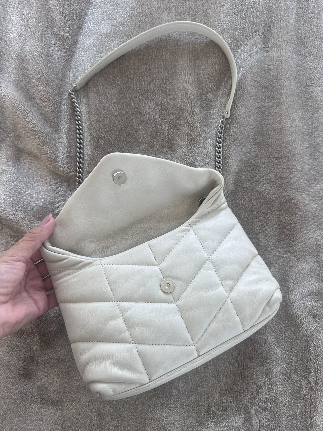 YSL White Small puffer loulou shoulder bag - photo 2