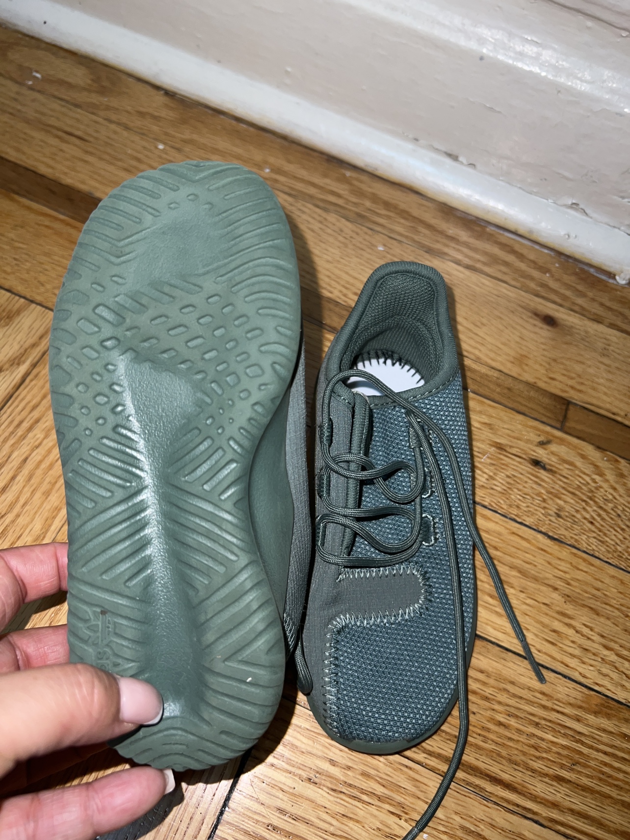 KIDS ADIDAS SNEAKERS SIZE 10c - photo 3