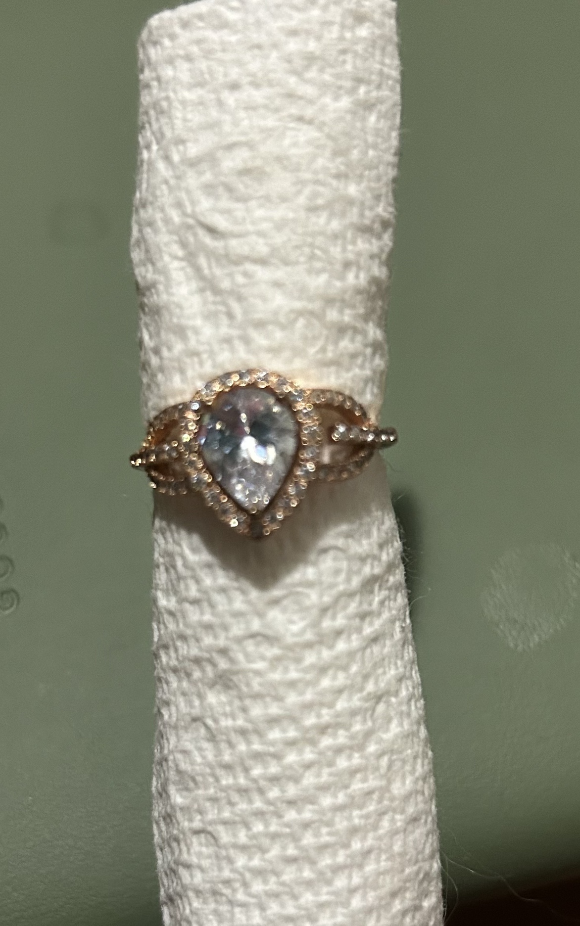 Rosegold Sterling Silver Ring White Zirconia Stone image indicator(4)