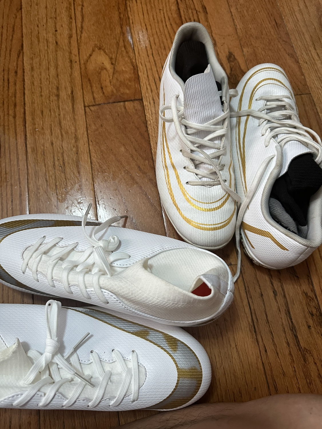 Soccer shoes - photo 4