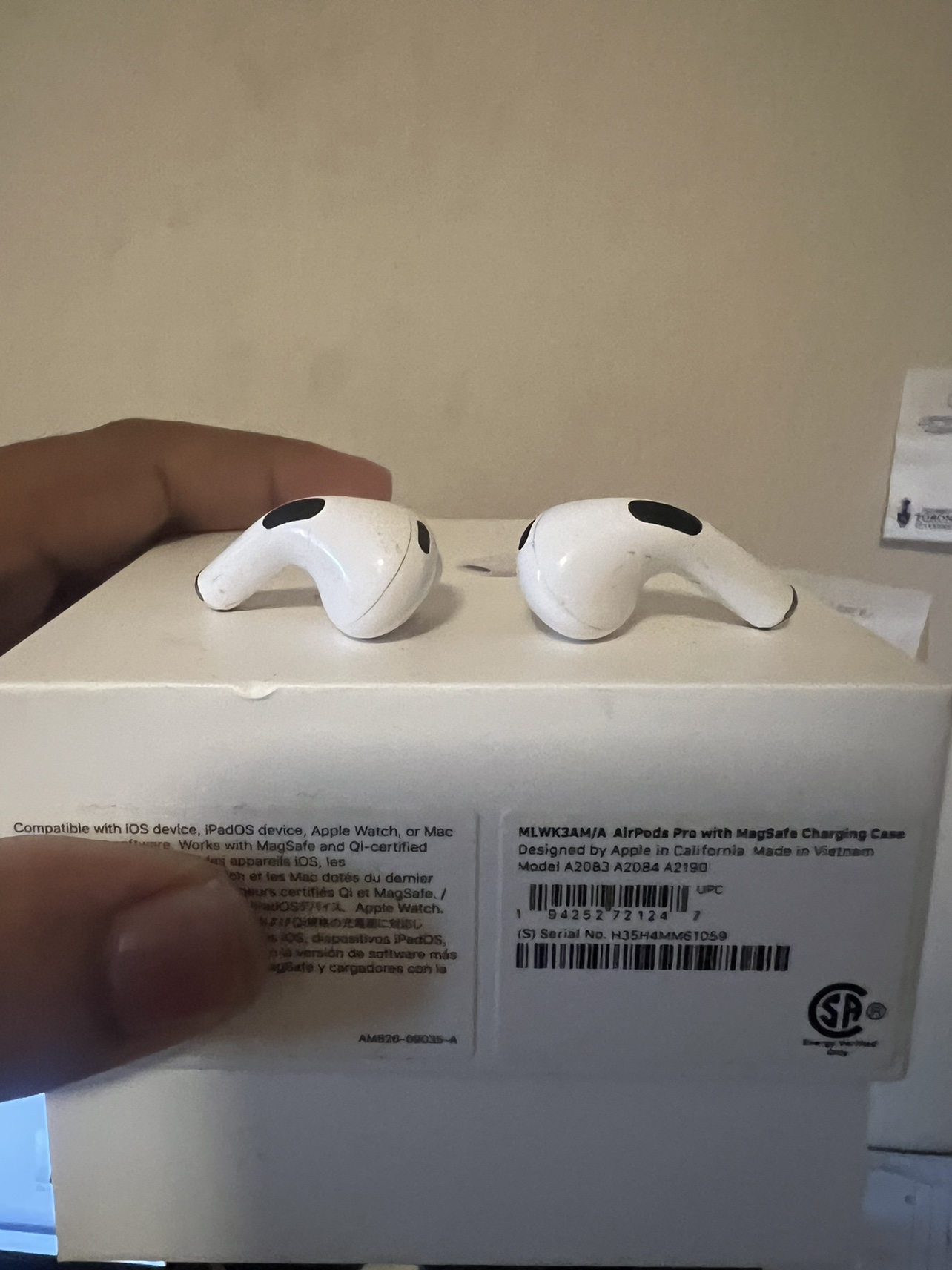AirPods Pro 2nd Gen - photo 2
