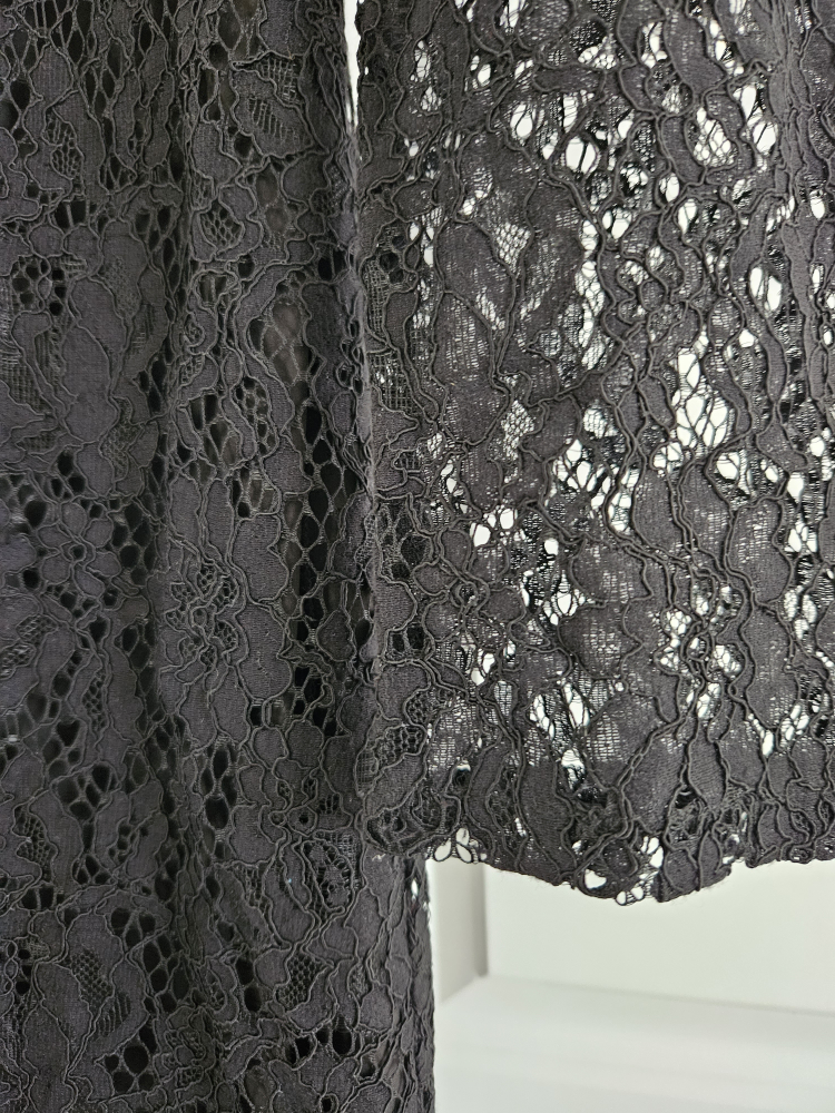 Women's black lace mini dress size Medium - photo 3