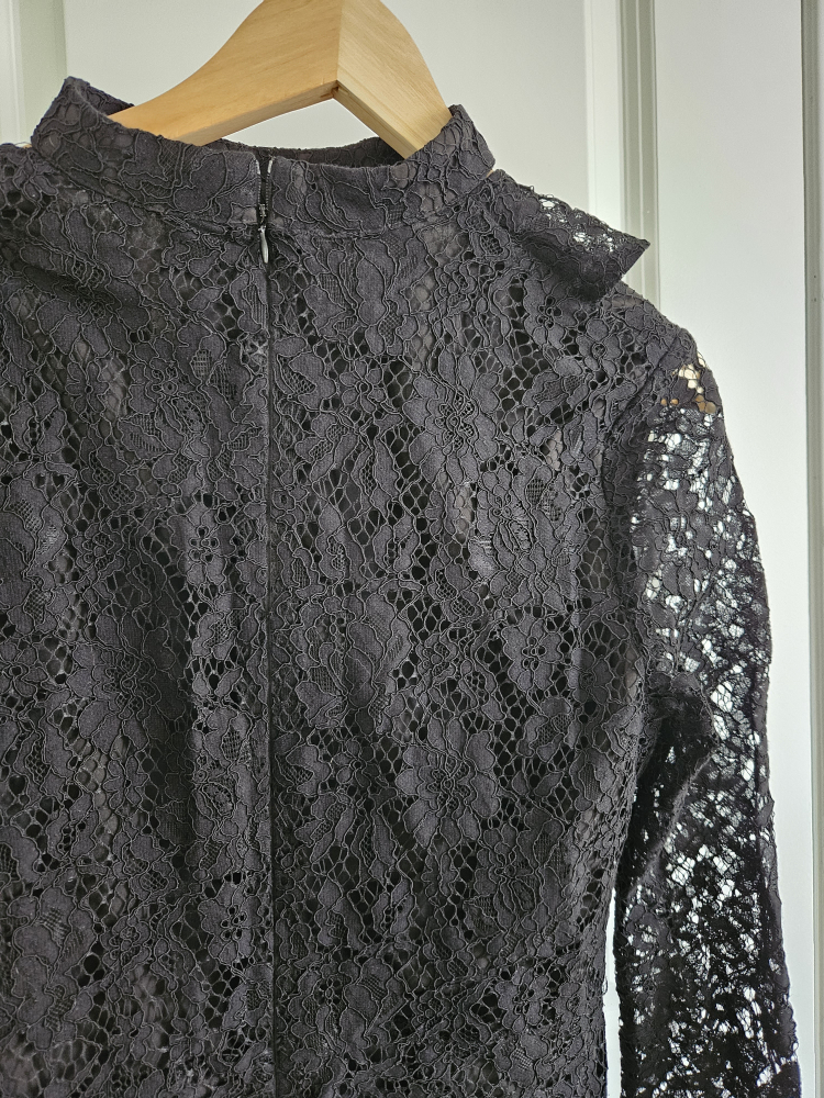 Women's black lace mini dress size Medium - photo 4