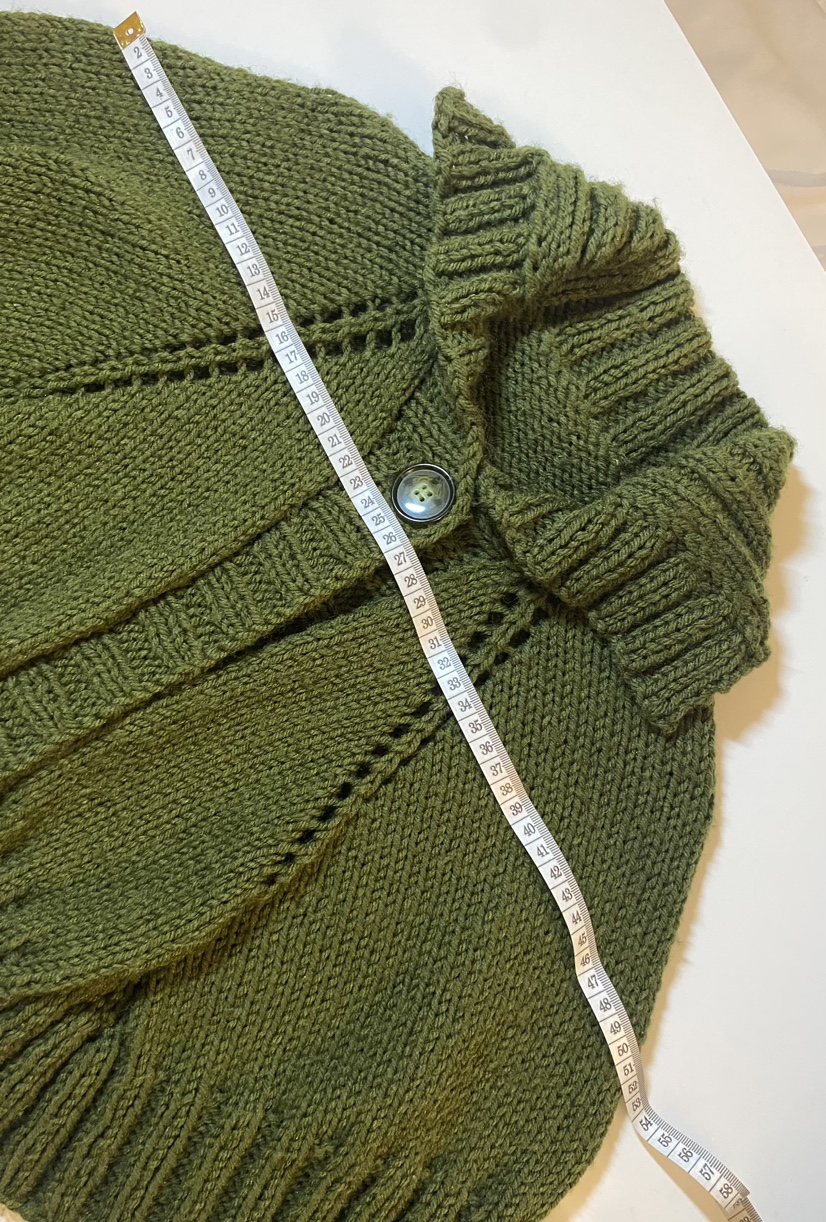 🌱Cozy green knit cape shawl for fall and winter image indicator(8)