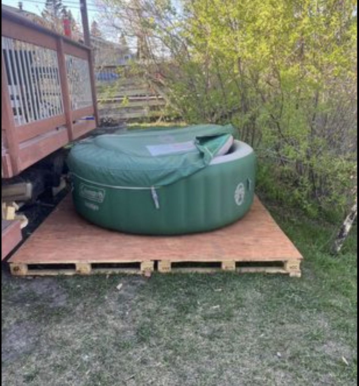 Coleman SaluSpa HotTub