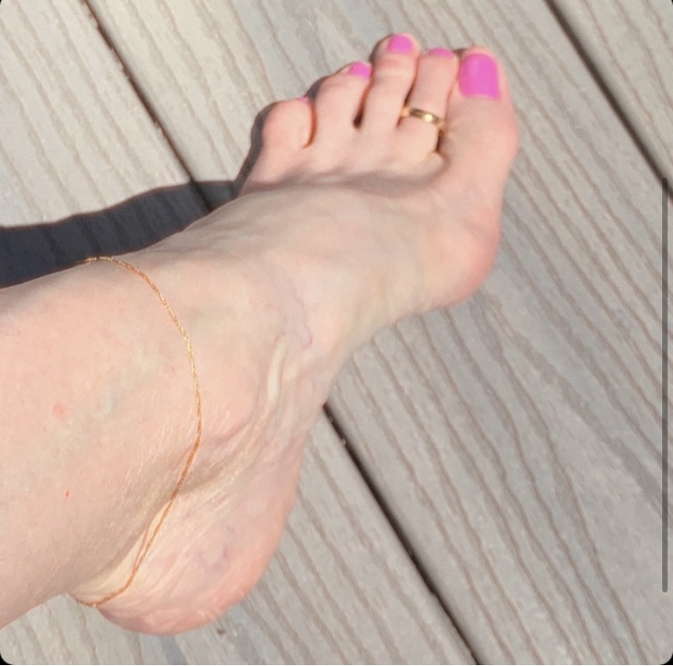 Perfect Solid 10k Gold Vintage Toe Ring image indicator(2)