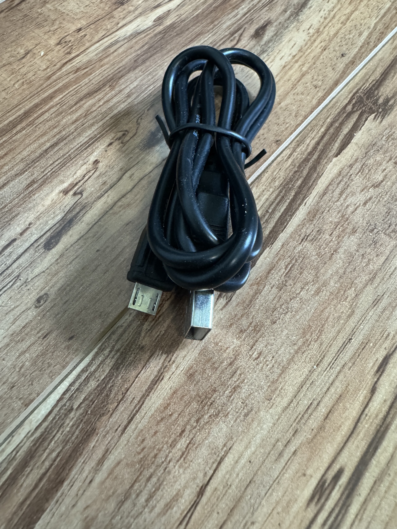 PlayStation 4 Pro (PS4 Pro) w/ Accessories, 1TB HDD, CUH-7215B image indicator(8)