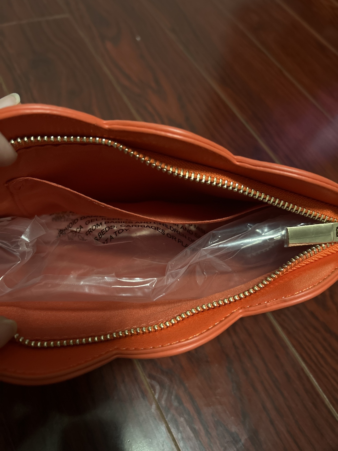 Harrods Scalloped Purse in Orchid image indicator(3)