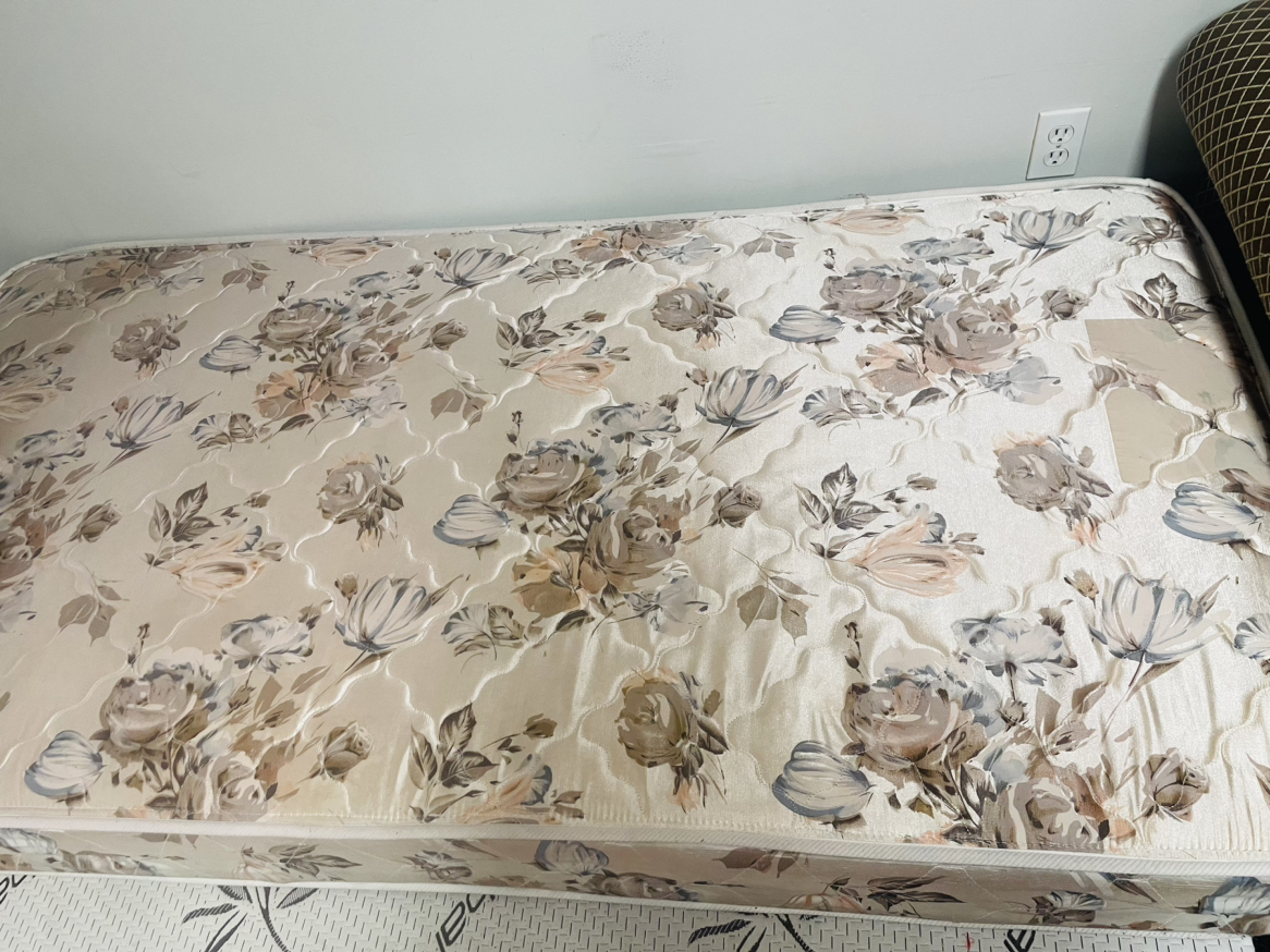 Single size mattress thumbnail