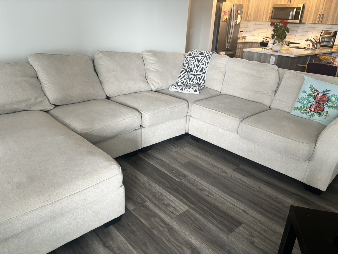Sectional - photo 3