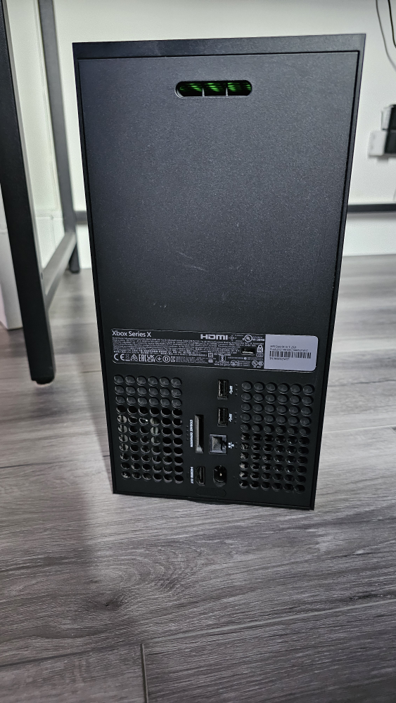 XBOX Series X - photo 2