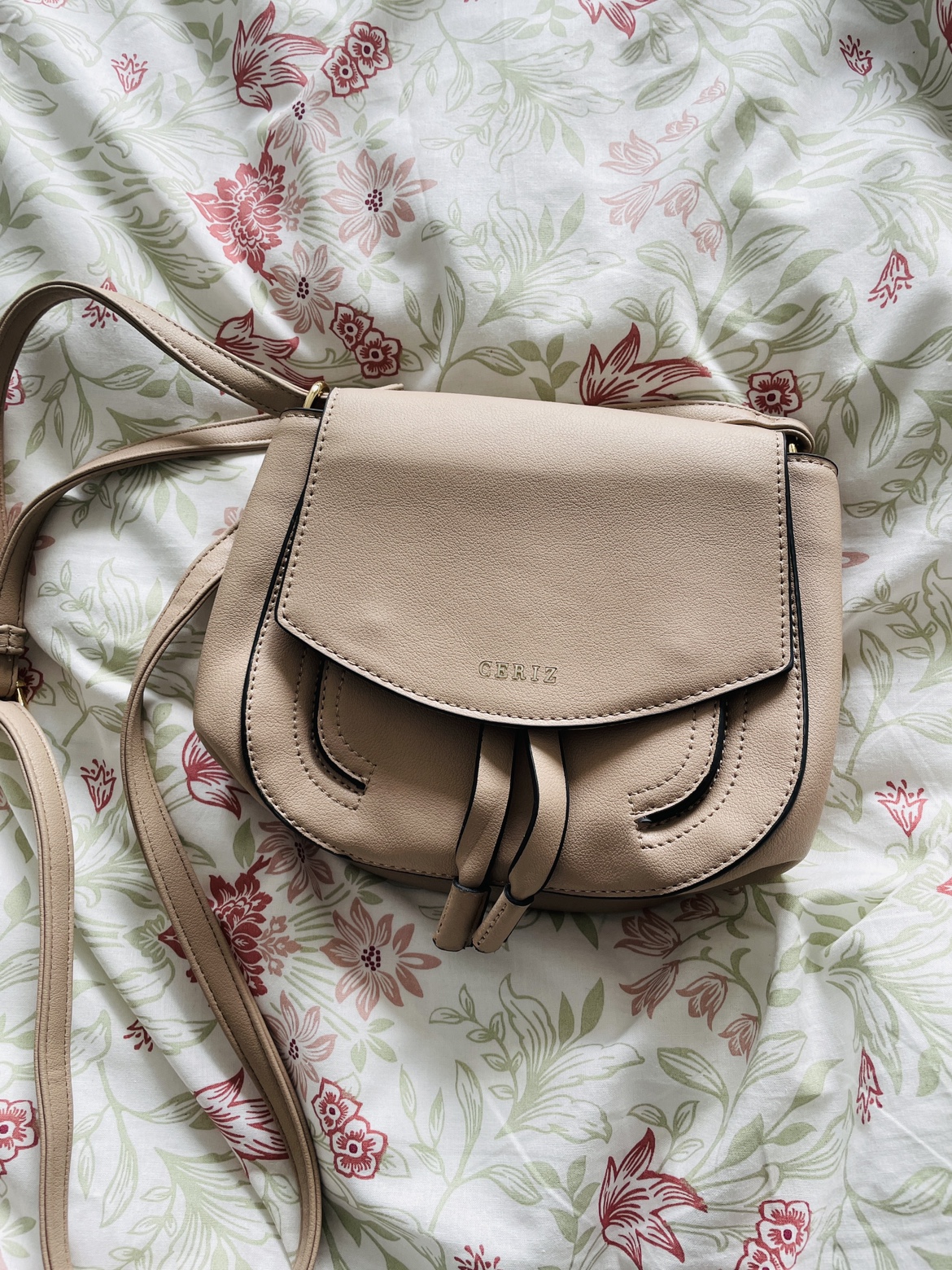 Sling bag nude colour